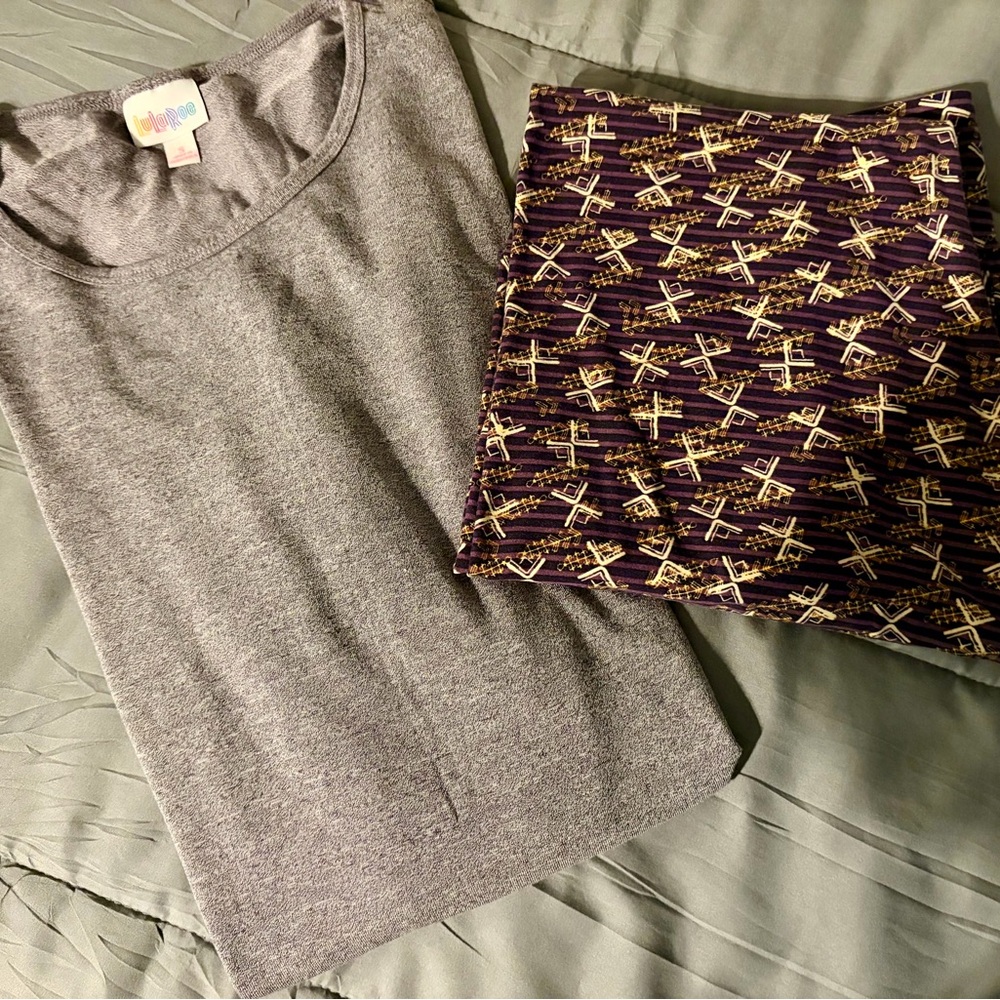 LuLaRoe Purple Top and Purple Patterned Leggings